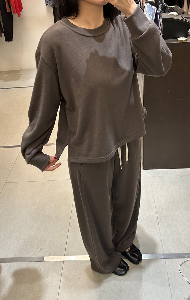 Cierre Sweatshirt + Cutline Pants Set by Merry J for Women - view 7