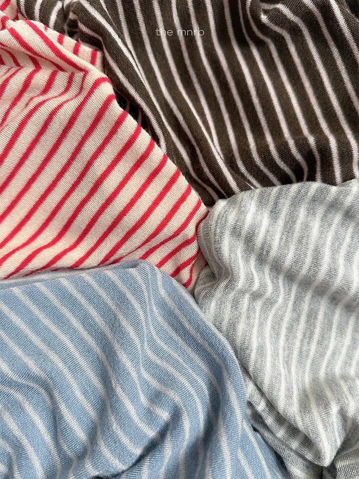 Merry Mock Neck Tee by Mini Robe for Child - view 4