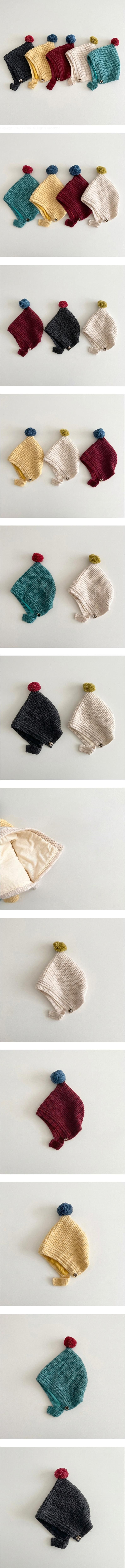 Waffle Knit Pom-pom Hat by Miso for Child unisex - view 1