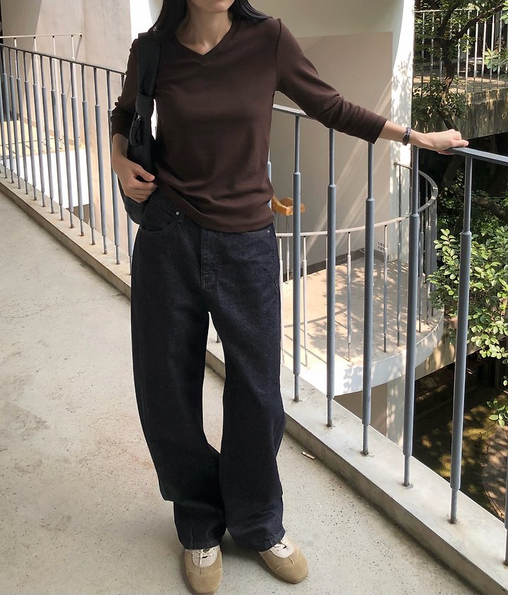 Essential V neck 3/4 sleeve tee by Moani for Women - view 8