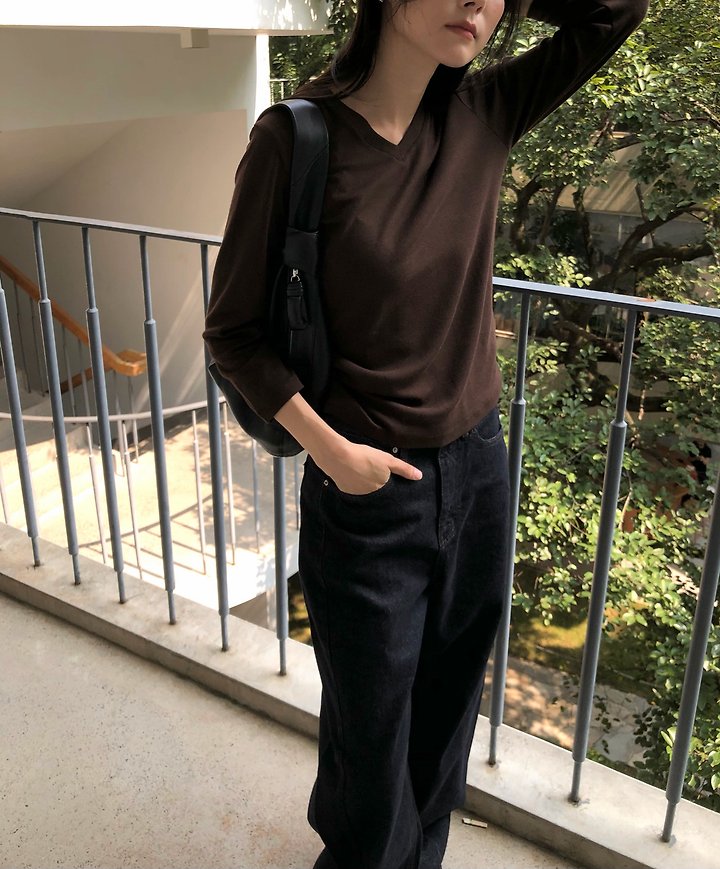 Essential V neck 3/4 sleeve tee by Moani for Women - view 9