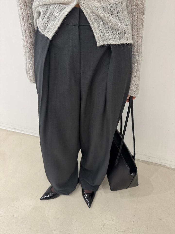 Ello Pleated Pants by Neroli36 for Women - view 4