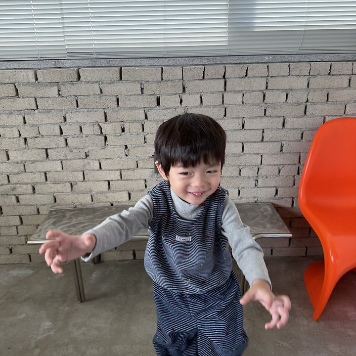 Bbi-yong Layered Vest by Pie for Baby - view 9