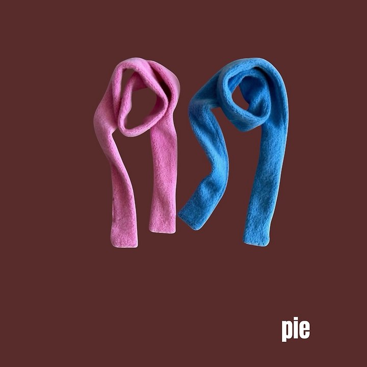 Balloon Gum Muffler by Pie for Baby - view 1