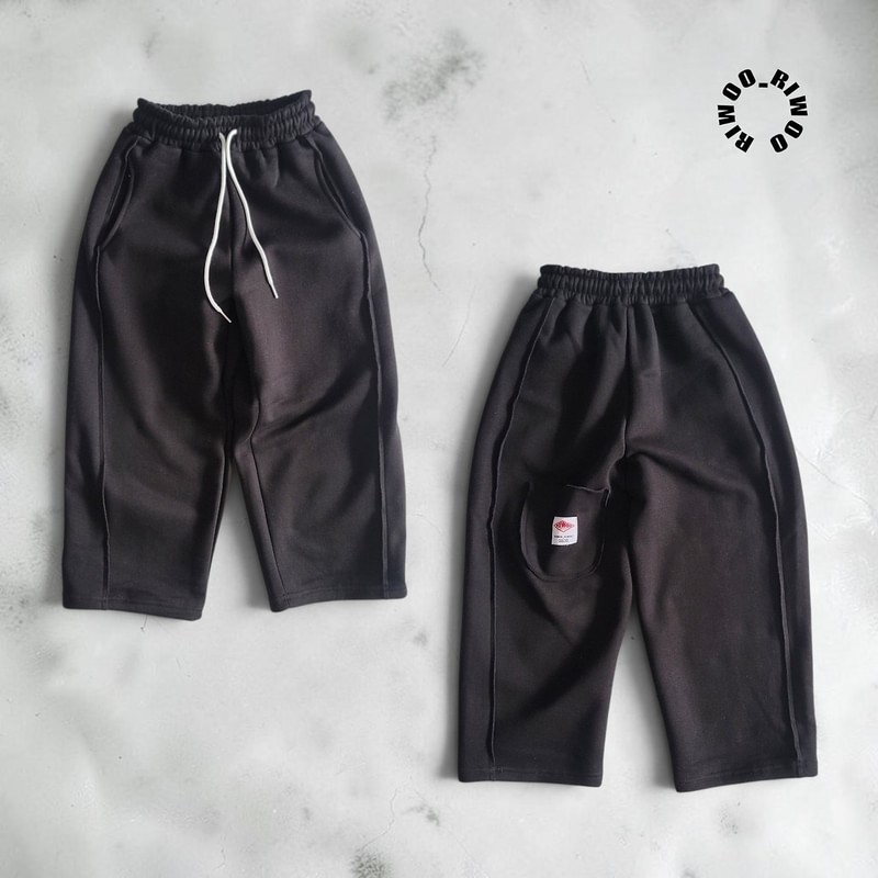 Cutting Wide Pants (Fleece) by Riwoo Riwoo for Child - view 4