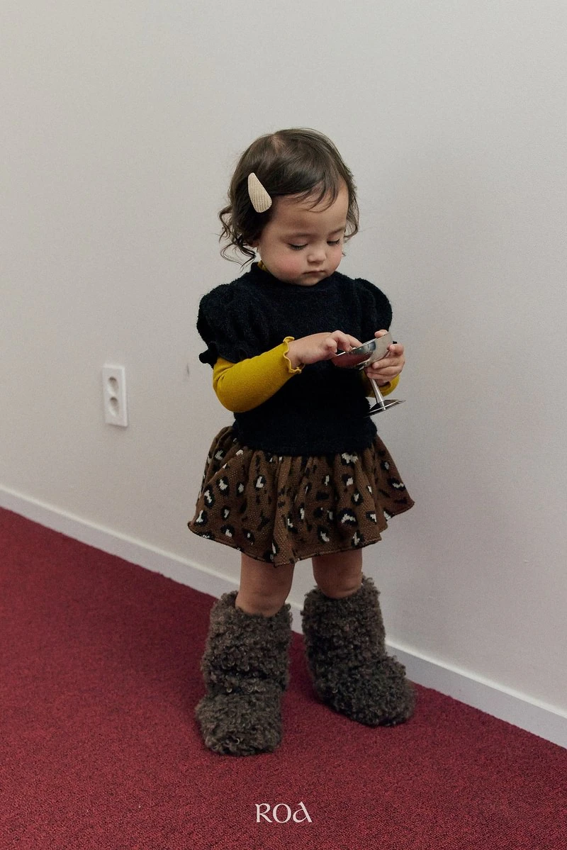 Lucky Fleece Tee by Roa for Baby - view 9