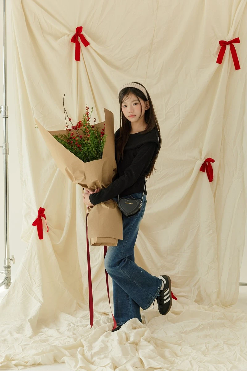 Rosé Fleeced Off-Shoulder Tee by Sm2 for Child - view 10