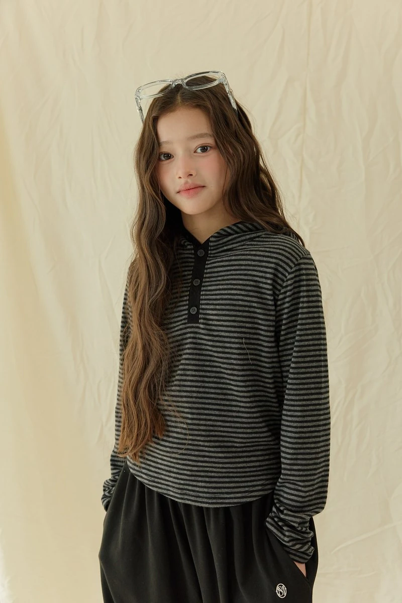 Finger Hole Fleeced Hooded Tee by Sm2 for Child - view 12