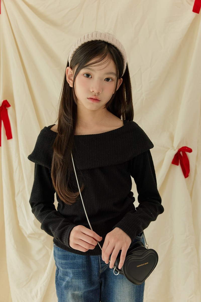 Rosé Fleeced Off-Shoulder Tee by Sm2 for Child - view 6