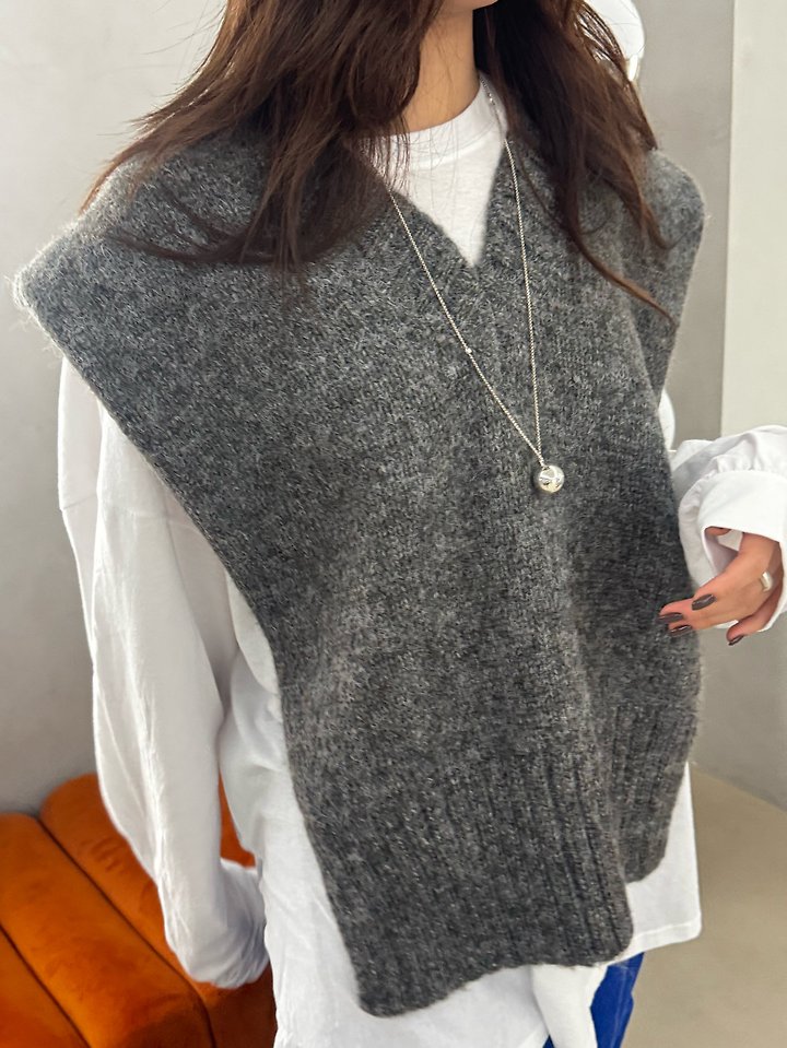 Open Slit Vest by There's for Women - view 4