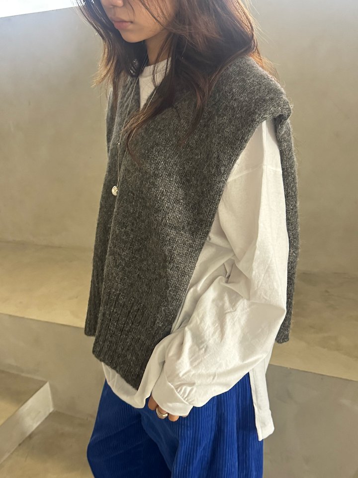 Open Slit Vest by There's for Women - view 6