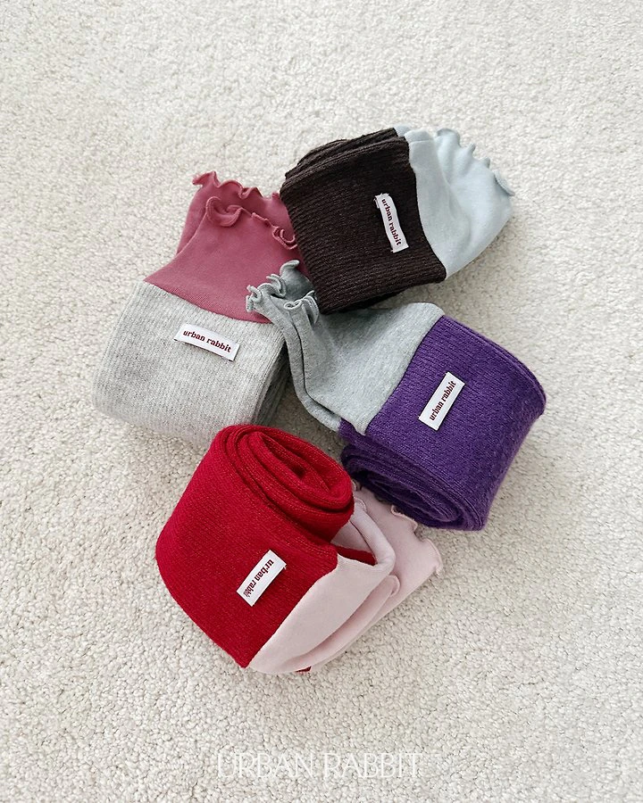 Voluminous Color Contrast Socks by Urban Rabbit for Child - view 1