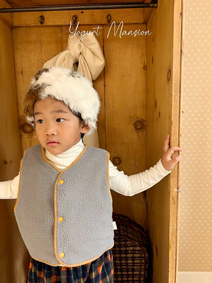 Mellow Reversible Vest by Yogurt Mansion for Child - view 7