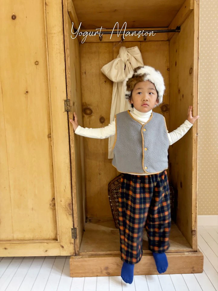 Mellow Reversible Vest by Yogurt Mansion for Child - view 8